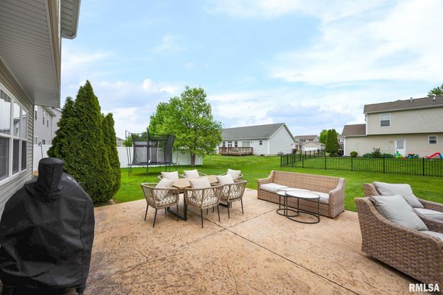 1612 JADENS Way, Washington, IL 61571