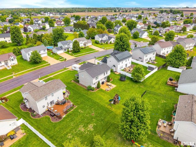 1612 JADENS Way, Washington, IL 61571