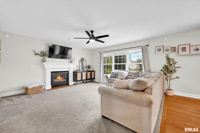 1612 JADENS Way, Washington, IL 61571