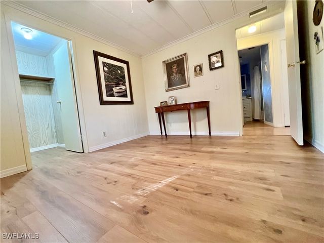 879 Cape Haze LN, Naples, FL 34104