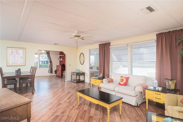 879 Cape Haze LN, Naples, FL 34104