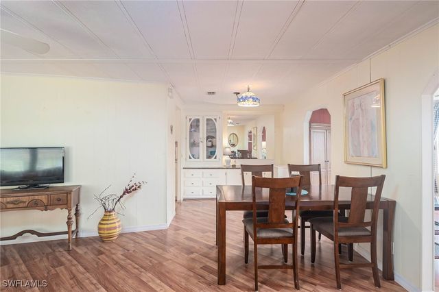 879 Cape Haze LN, Naples, FL 34104