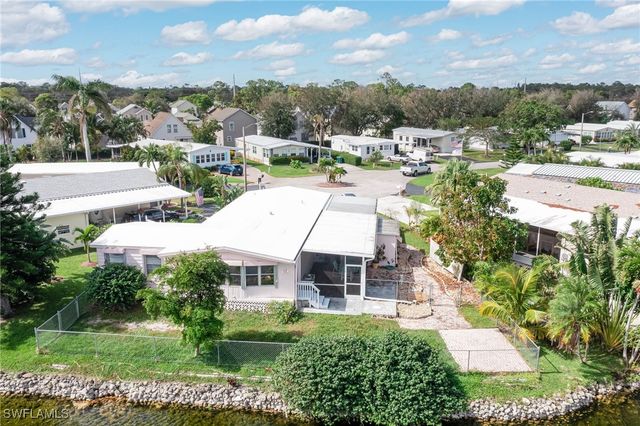 879 Cape Haze LN, Naples, FL 34104