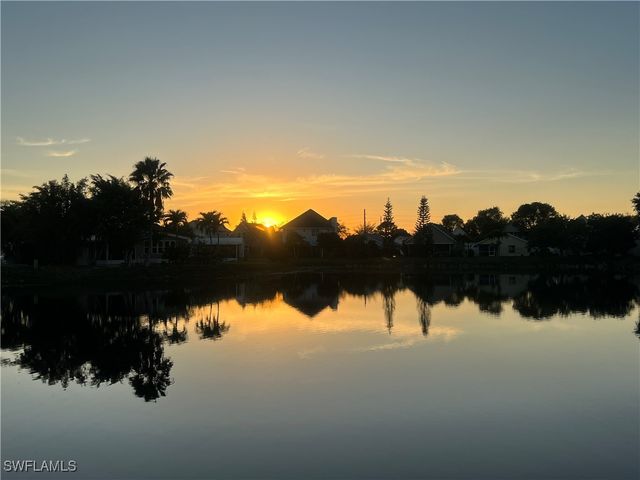 879 Cape Haze LN, Naples, FL 34104