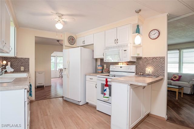 879 Cape Haze LN, Naples, FL 34104