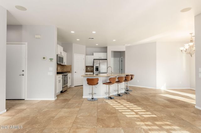 7371 W KINGS Avenue, Peoria, AZ 85382