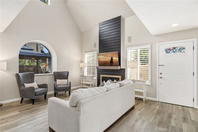 27841 Persimmon 44, Mission Viejo, CA 92691