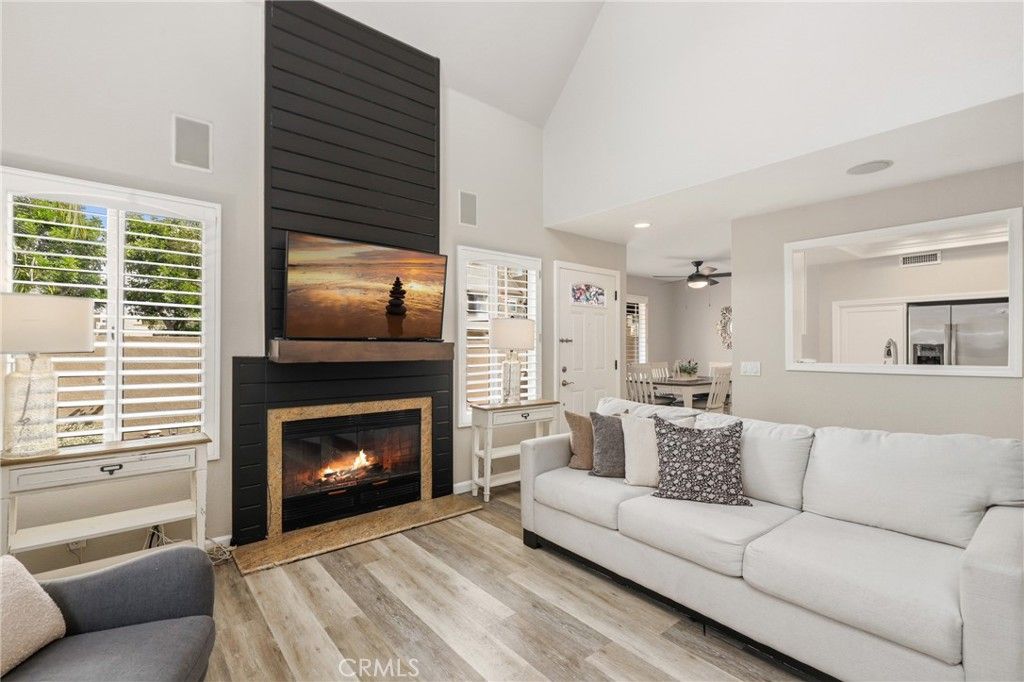 27841 Persimmon 44, Mission Viejo, CA 92691