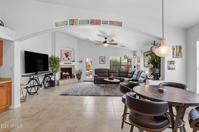 9637 E OLLA Avenue, Mesa, AZ 85212