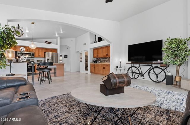 9637 E OLLA Avenue, Mesa, AZ 85212