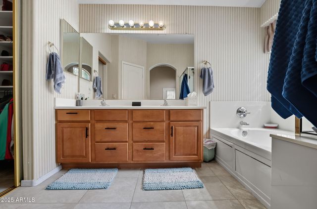 9637 E OLLA Avenue, Mesa, AZ 85212