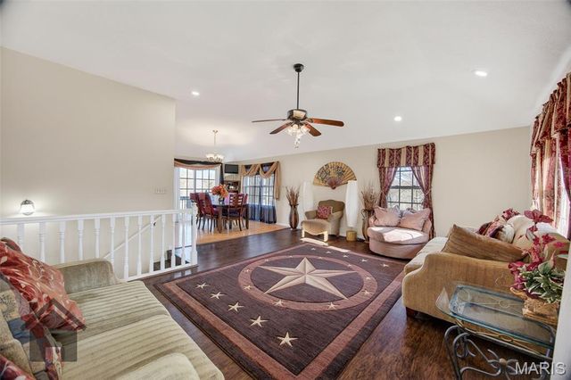 15695 Terris Lane, St Robert, MO 65584