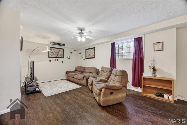 15695 Terris Lane, St Robert, MO 65584