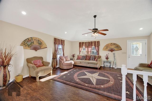 15695 Terris Lane, St Robert, MO 65584