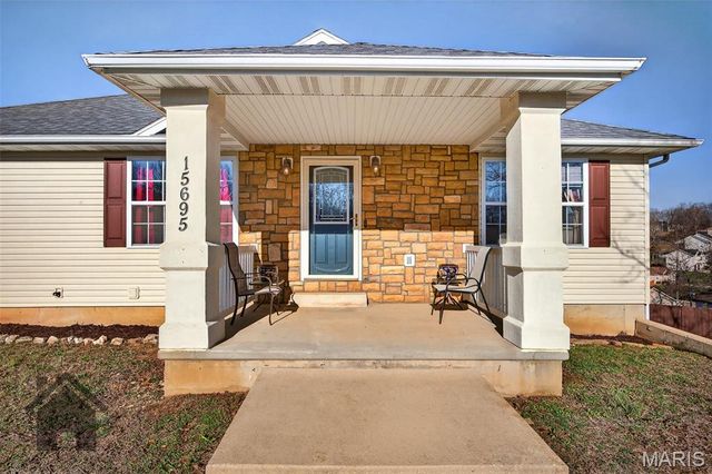 15695 Terris Lane, St Robert, MO 65584