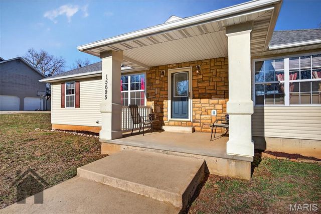15695 Terris Lane, St Robert, MO 65584