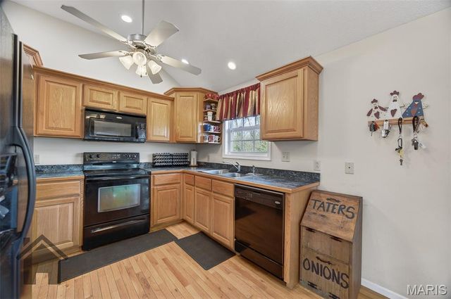 15695 Terris Lane, St Robert, MO 65584