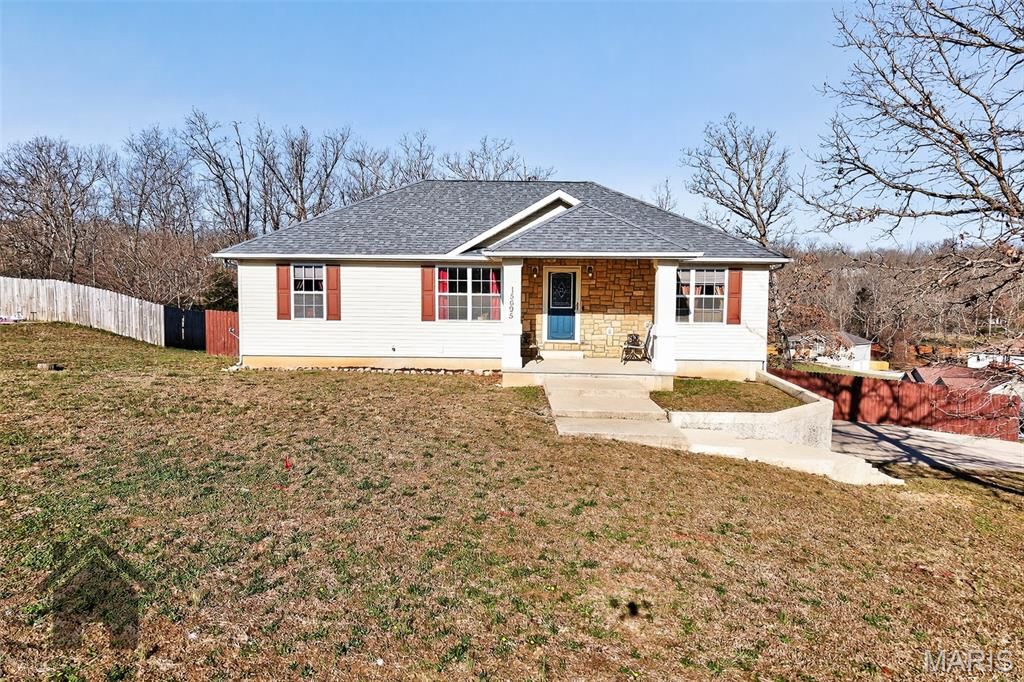 15695 Terris Lane, St Robert, MO 65584