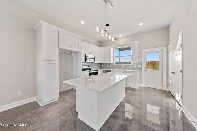 113 Firethorn Drive, Youngsville, LA 70592