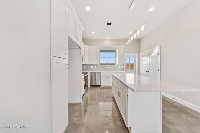 113 Firethorn Drive, Youngsville, LA 70592