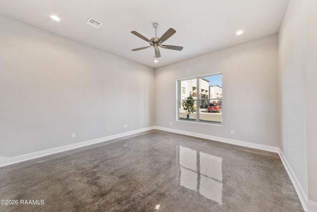 113 Firethorn Drive, Youngsville, LA 70592