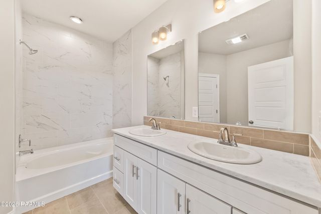 113 Firethorn Drive, Youngsville, LA 70592