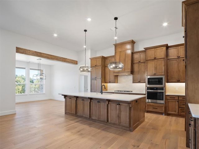 9101 Prairie Estates Drive, Mustang, OK 73064