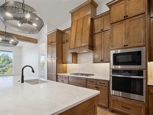 9101 Prairie Estates Drive, Mustang, OK 73064