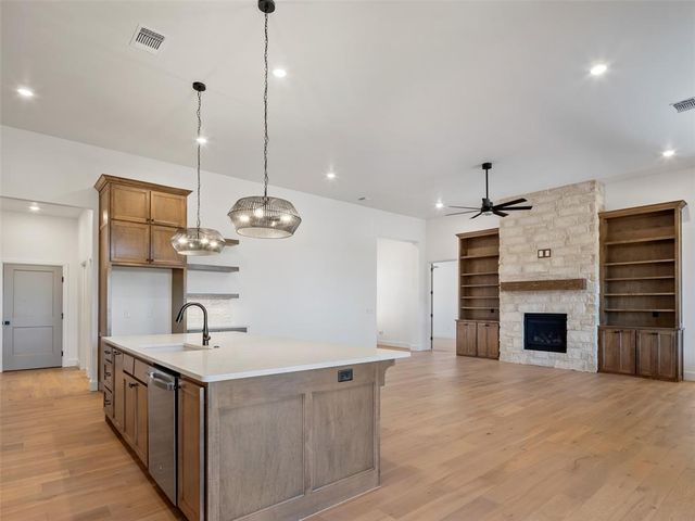 9101 Prairie Estates Drive, Mustang, OK 73064