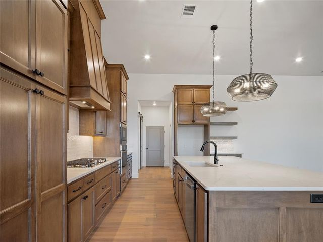 9101 Prairie Estates Drive, Mustang, OK 73064