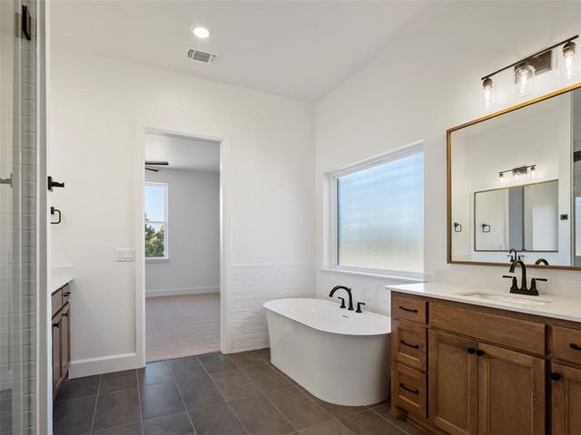 9101 Prairie Estates Drive, Mustang, OK 73064