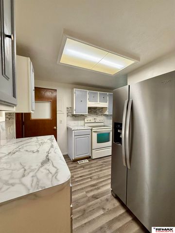 4445 N 60th Street, Lincoln, NE 68507