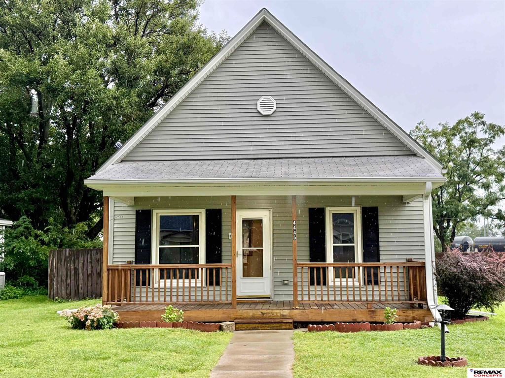 4445 N 60th Street, Lincoln, NE 68507