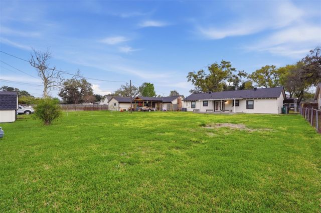 4406 Marlborough Drive, Houston, TX 77092