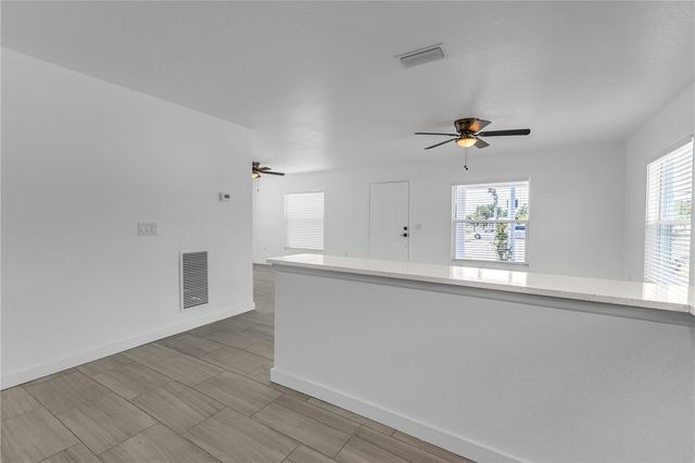2206 53RD AVENUE E, Bradenton, FL 34203