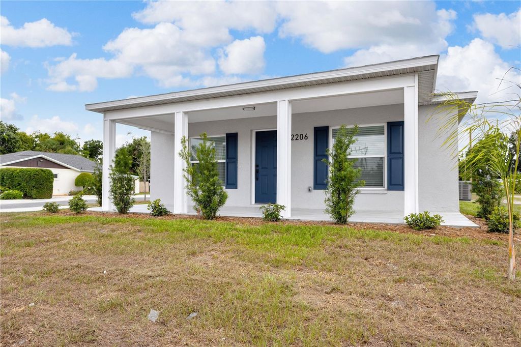 2206 53RD AVENUE E, Bradenton, FL 34203