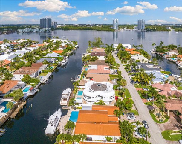 3344 NE 167th St, North Miami Beach, FL 33160