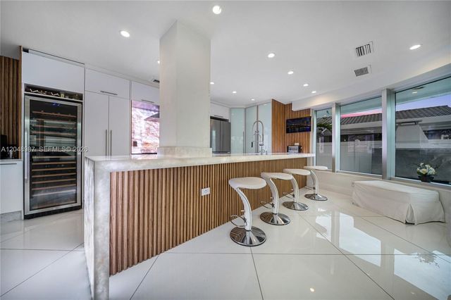 3344 NE 167th St, North Miami Beach, FL 33160