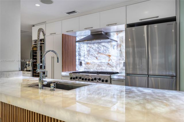 3344 NE 167th St, North Miami Beach, FL 33160