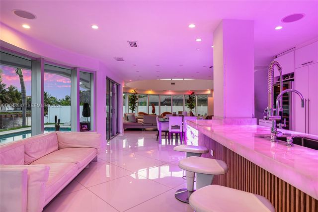 3344 NE 167th St, North Miami Beach, FL 33160