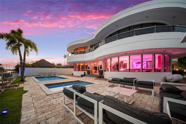3344 NE 167th St, North Miami Beach, FL 33160