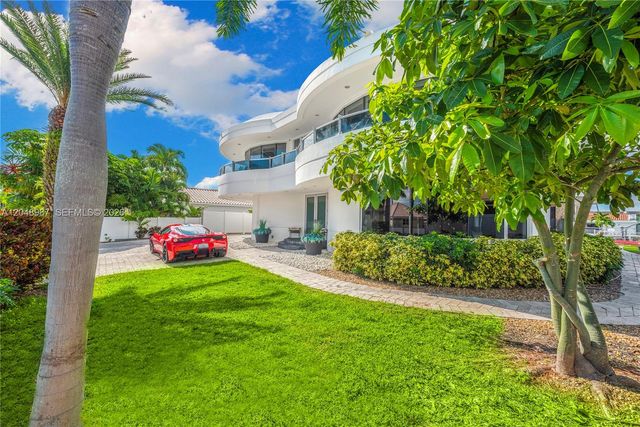 3344 NE 167th St, North Miami Beach, FL 33160
