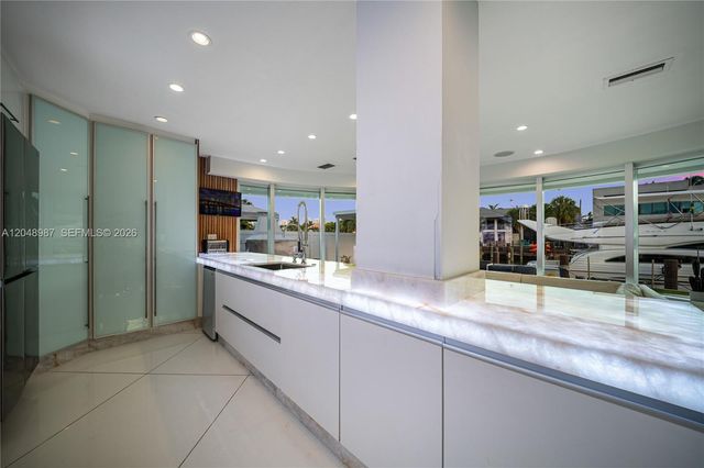 3344 NE 167th St, North Miami Beach, FL 33160