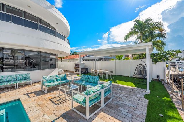 3344 NE 167th St, North Miami Beach, FL 33160