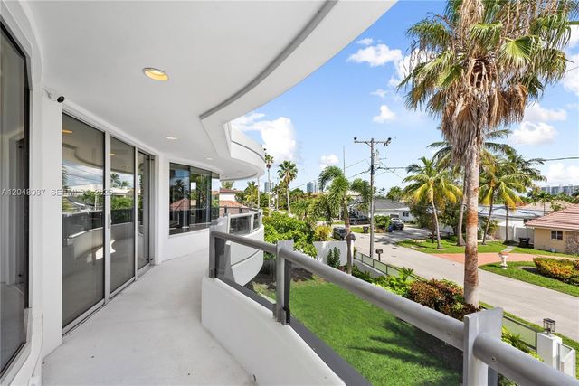 3344 NE 167th St, North Miami Beach, FL 33160