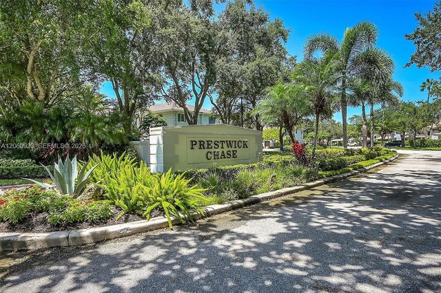 362 Prestwick Cir 3, Palm Beach Gardens, FL 33418