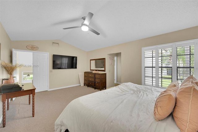 362 Prestwick Cir 3, Palm Beach Gardens, FL 33418