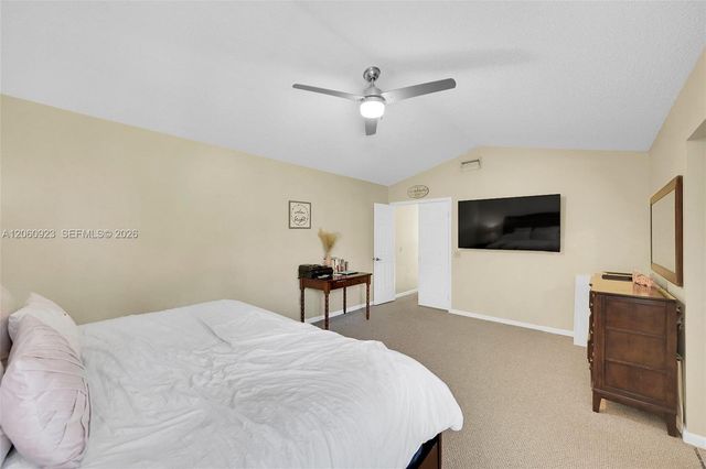 362 Prestwick Cir 3, Palm Beach Gardens, FL 33418