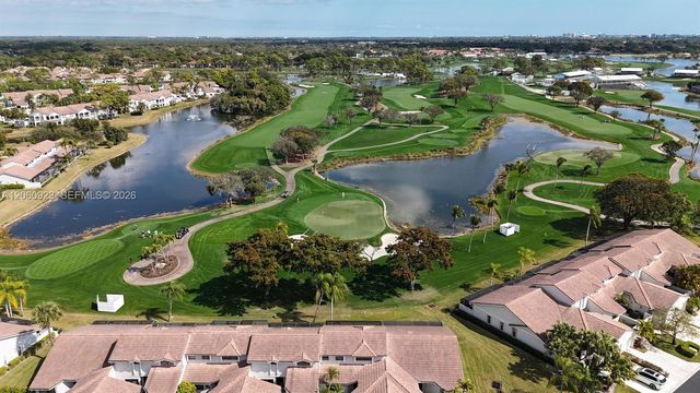362 Prestwick Cir 3, Palm Beach Gardens, FL 33418