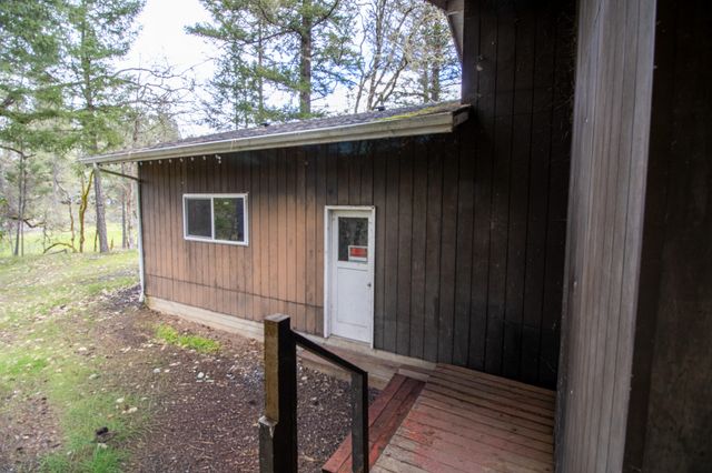 24524 Redwood Highway, Kerby, OR 97531